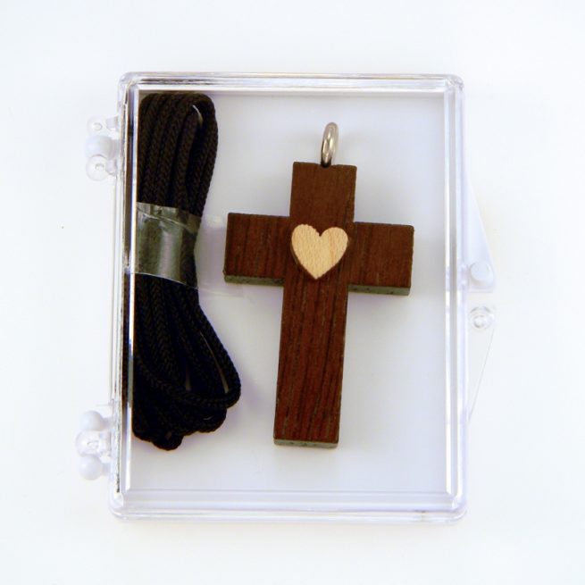 27H - Wooden cross, heart