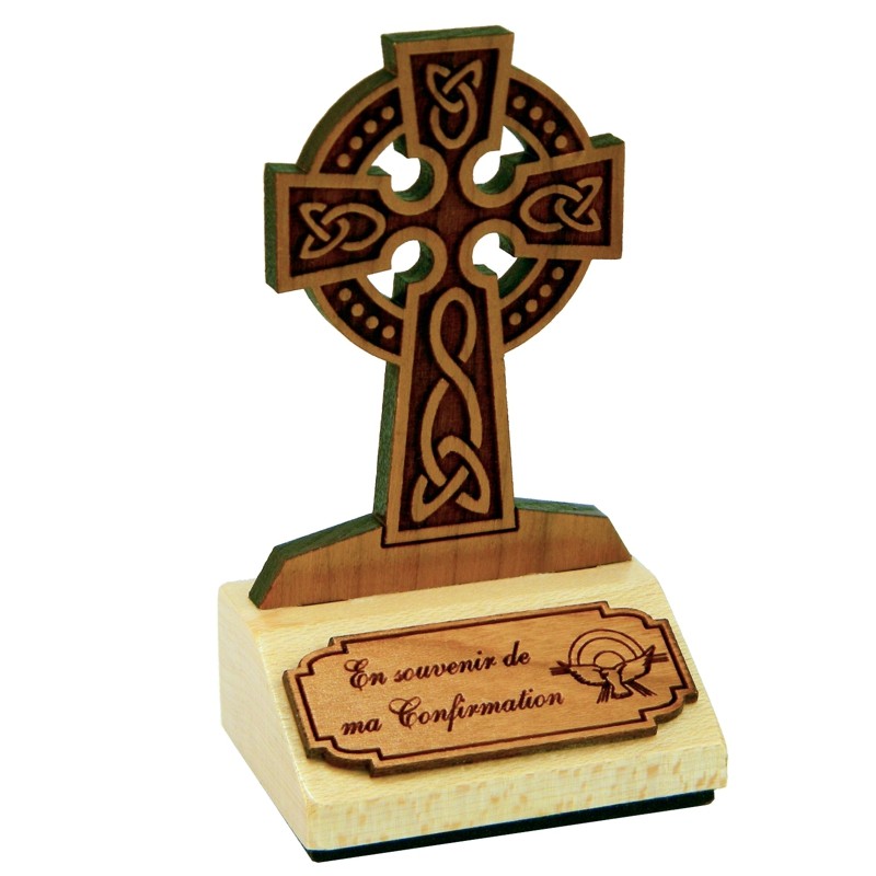K103 - Trinket with celtic cross